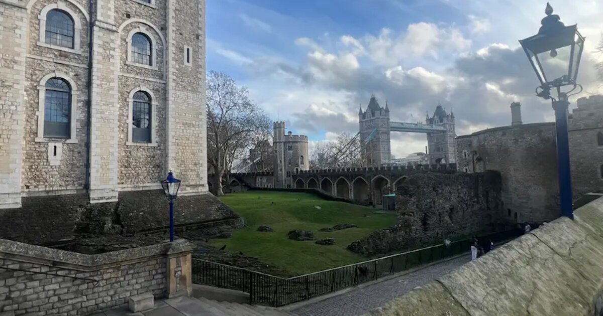 Where to Stay Near the Tower of London: Best Hotels by Walk Time & Price